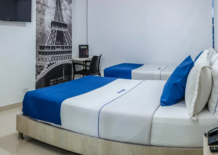 Hotel Laureles Plaza