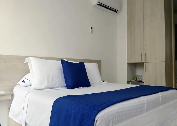 Hotel Laureles Plaza