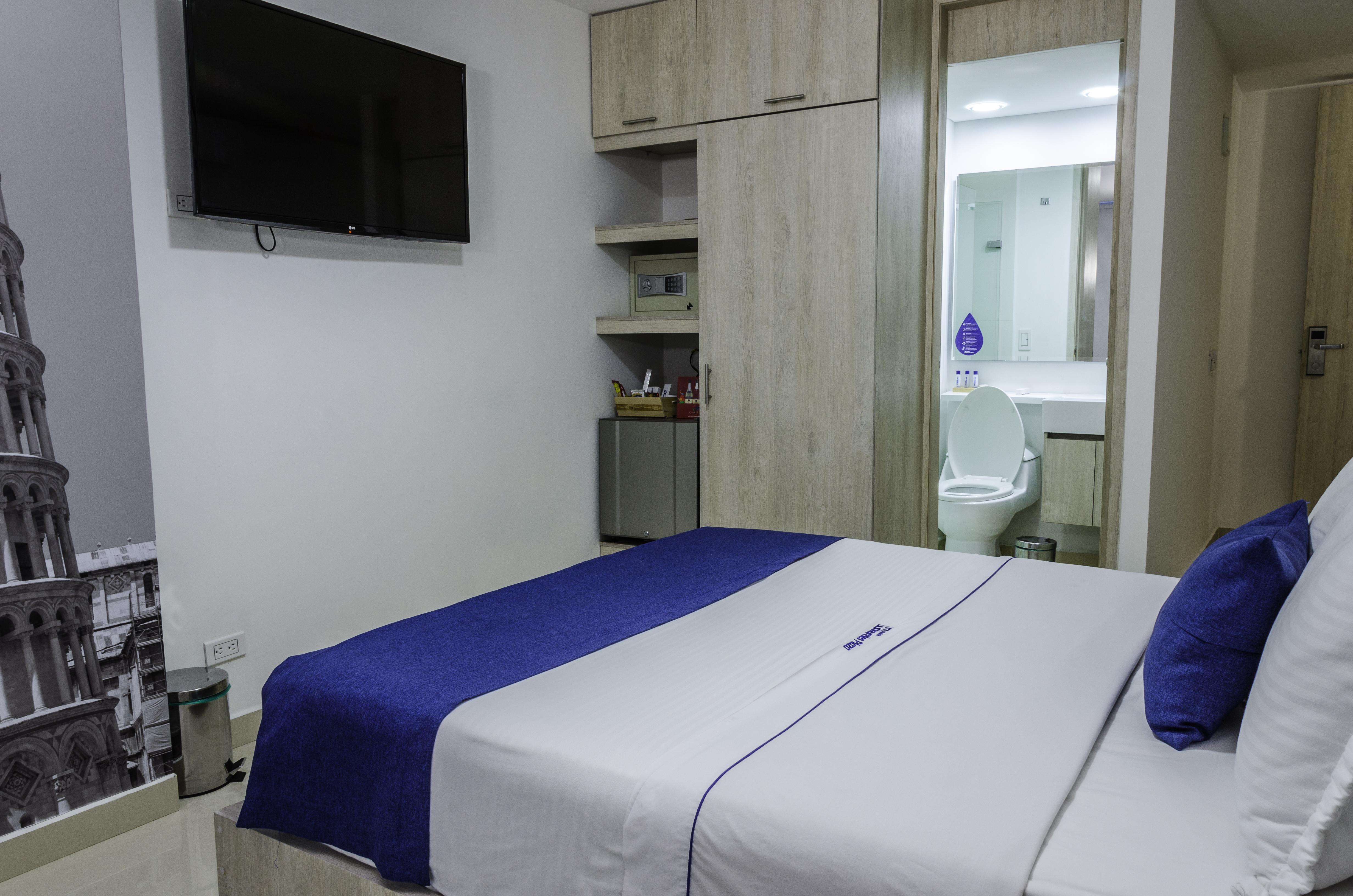 酒店 Laureles Plaza 4*