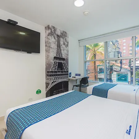 Hotel Laureles Plaza Medellin Exterior photo